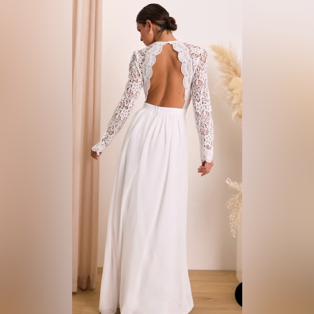 Lulus - White long sleeve laced dress